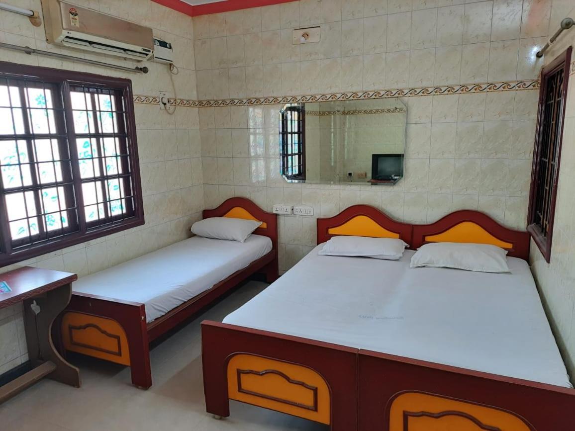 Villa Charminar Residency à Chennai Extérieur photo